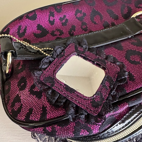 Betseyville Ruffled Cosmetic Case Betsey Johnson - Picture 4 of 10